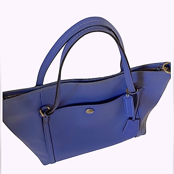 𝐂𝐎𝐀𝐂𝐇 𝐏𝐄𝐘𝐓𝐎𝐍 𝐒𝐀𝐅𝐅𝐈𝐀𝐍𝐎 𝐋𝐄𝐀𝐓𝐇𝐄𝐑 𝐙𝐈𝐏 𝐓𝐎𝐓𝐄 𝐄𝐔𝐂 - Picture 3 of 10